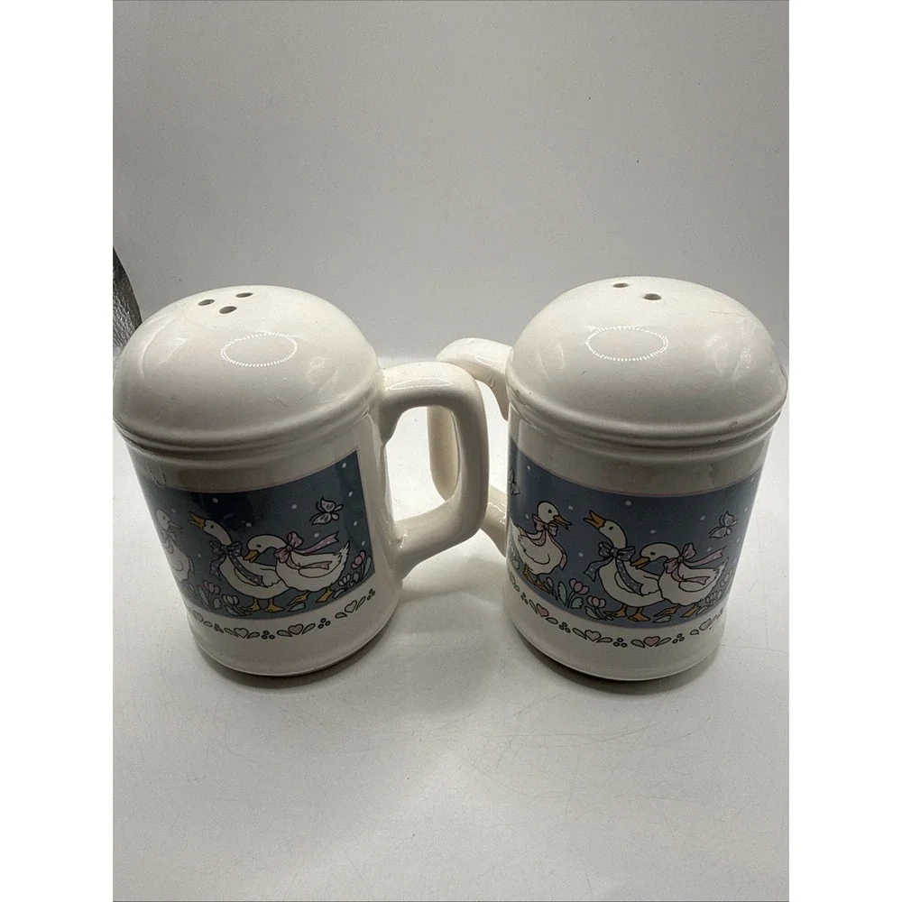 Vintage Country Blue Geese Ceramic Salt & Pepper Shaker Set Country Core